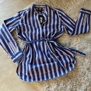 👚TOMMY HILFIGER 5 Button pullover blouse